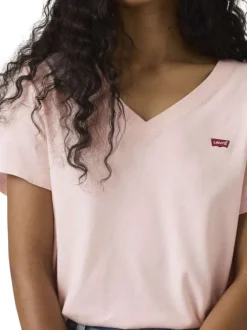 T-shirt en coton rose uni à coupe ajustée pourvu d'un col v côtelé