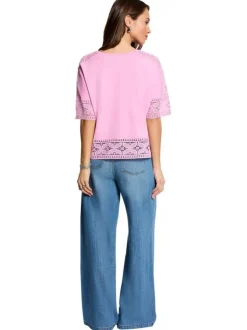 T-shirt en coton rose uni en dentelle avec une coupe droite et col rond