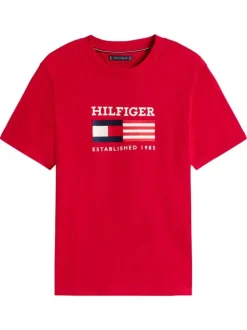 T-shirt en coton rouge avec un col rond et des manches courtes