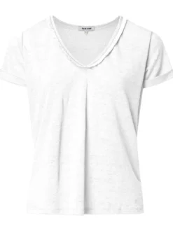 T-shirt en lin blanc en maille dévorée avec une coupe droite et un col v