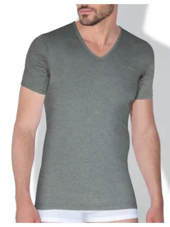 T-shirt gris uni avec une coupe droite un col en V et des manches courtes