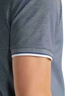 T-shirt gris uni pourvu de manches courtes et d'un col rond