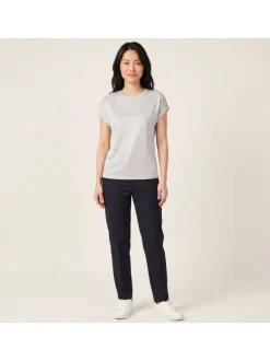 T-shirt gris uni pourvu d'une coupe ajustée et de manches courtes