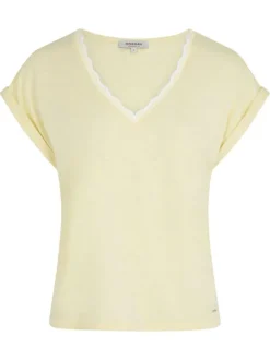 T-shirt jaune uni pourvu d'une coupe droite et des manches courtes