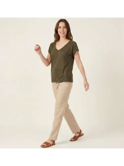 T-shirt kaki à coupe droite pourvu d'un col v et de manches courtes