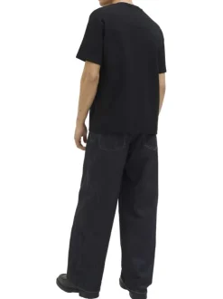T-shirt à manches courtes noir uni avec une coupe droite et un col rond