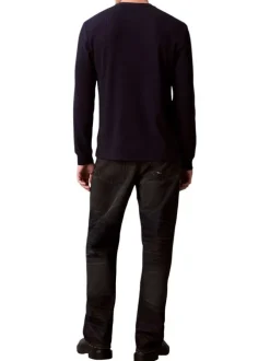 T-shirt marine uni en maille piquée avec une coupe ajustée et un col rond