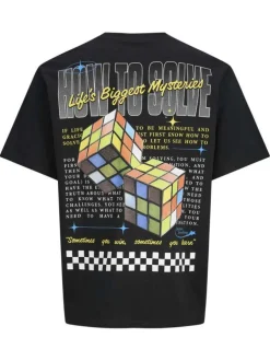 T-shirt noir avec des imprimés une coupe droite et un col rond