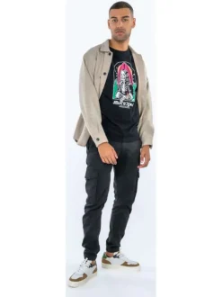 T-shirt noir en coton avec une coupe droite et un col rond