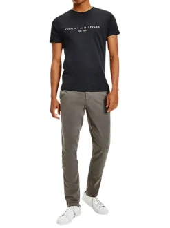 T-shirt noir en coton biologique col rond et manches courtes avec logo brodé sur la poitrine