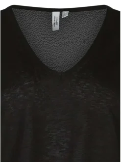 T-shirt noir uni avec une coupe droite et des manches courtes