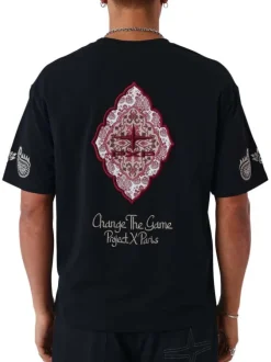 T-shirt noir uni avec une coupe droite et des manches courtes