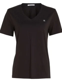 T-shirt noir uni col v, avec logo brodé sur la poitrine et manches courtes