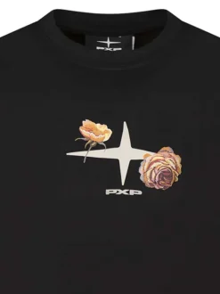T-shirt noir uni imprimé avec un col rond et à manches courtes