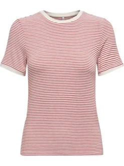 T-shirt rouge à rayures fines avec une coupe ajustée et un col rond