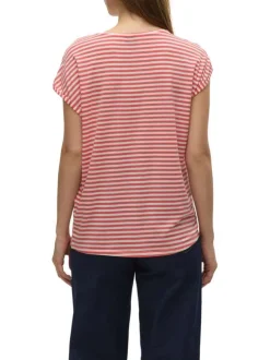 T-shirt rouge à rayures horizontales avec une coupe droite et un col rond