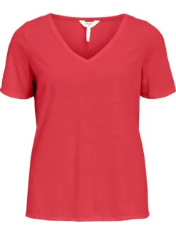 T-shirt rouge uni pourvu d'une coupe droite et de manches courtes