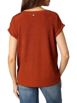 T-shirt rouille finement côtelé avec un col v et des manches courtes