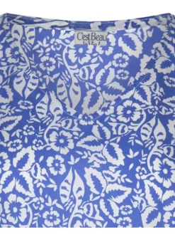 T-shirt Sophia bleu fleurie à coupe droite col v et à manches courtes