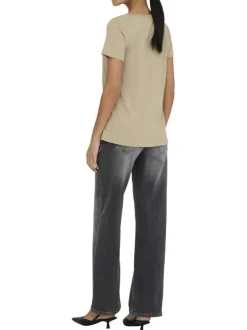 T-shirt taupe uni avec une coupe droite et des manches courtes