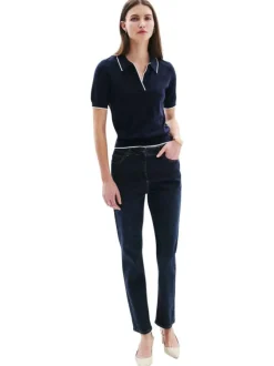 T-shirt type polo bleu marine uni avec un col v à revers et des liserés blancs
