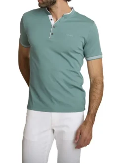 T-shirt vert d'eau uni avec une coupe droite et des manches courtes