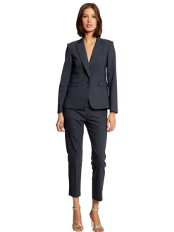 Veste blazer marine unie avec une coupe droite et des manches longues