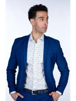 Veste bleue à coupe ajustée à col à revers et fermeture boutonnée