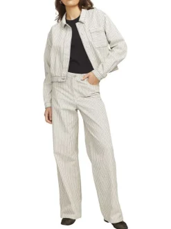 Veste en coton beige courte à rayures fines avec une poche et un col à revers