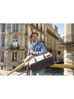 Veste en coton bleu à coupe ajustée pourvu d'un col à revers
