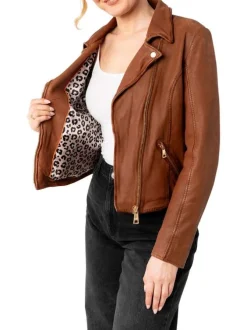 Veste perfecto en cuir de mouton camel avec une coupe droite et un col tailleur