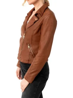 Veste perfecto en cuir de mouton camel avec une coupe droite et un col tailleur