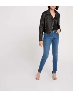 Veste perfecto noire unie avec une coupe droite et des poches